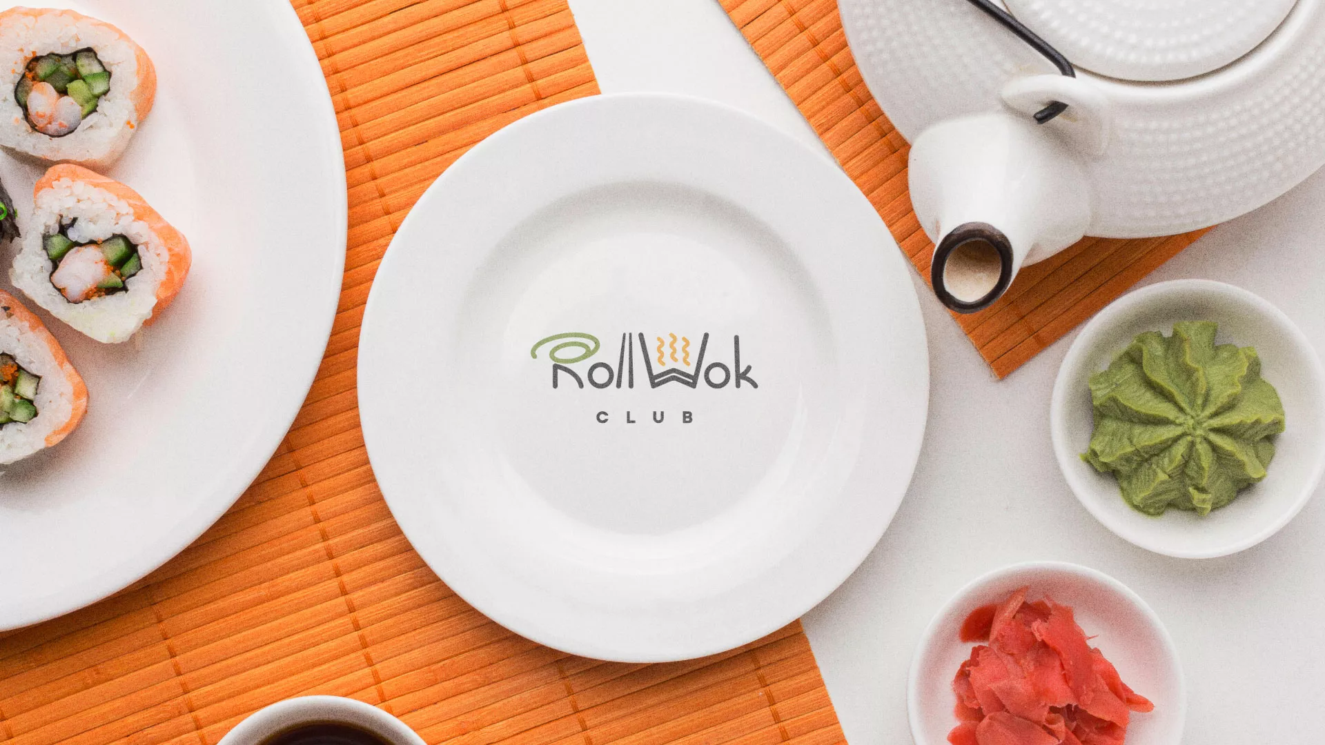 Разработка логотипа и фирменного стиля в Зеленокумске для суши-бара «Roll Wok Club»